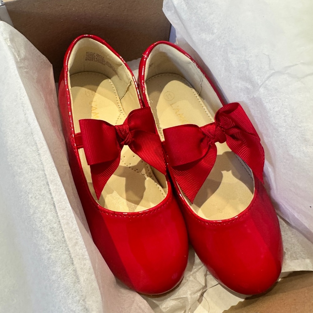 La’Amore Patent Leather Mary Janes - Picture 4 of 5